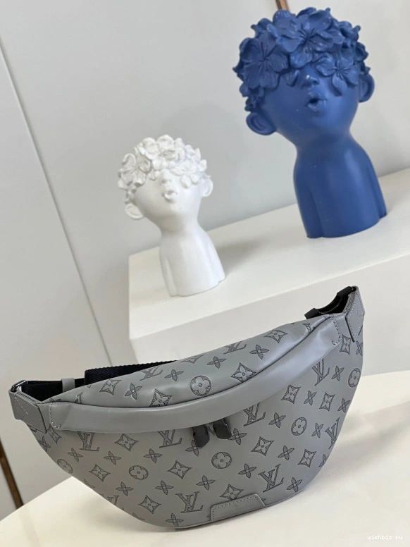 WIS LOUIS BUMBAG VUITTON DISCOVERY 1130